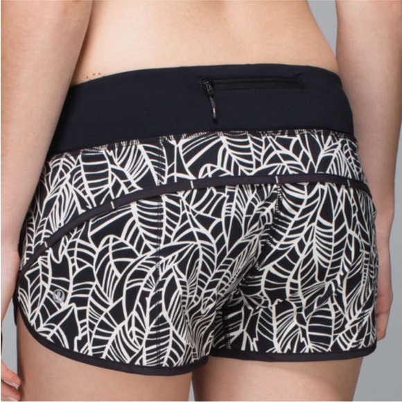 Lululemon Run: Speed Short 2.5”LR*4-Way Stretch, Size 4 - Picture 1 of 8